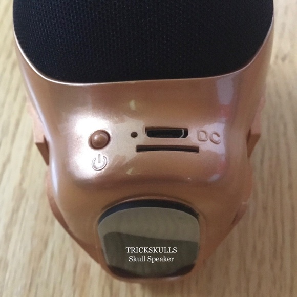 Skull Speaker Bluetooth USD TF Card Enhanced Bass Portable Wireless Speaker Gold - Picture 7 of 13